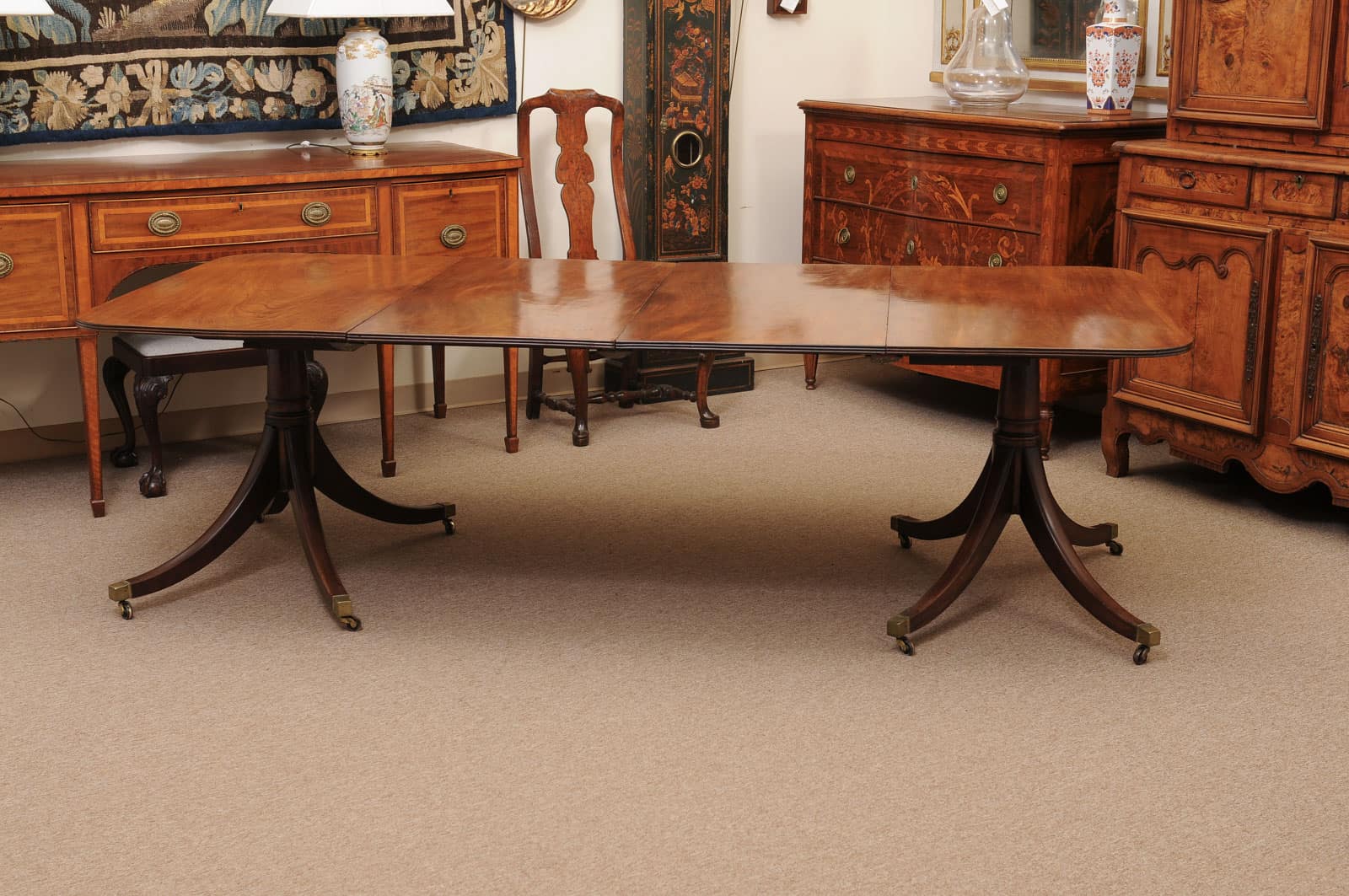 English George III Style Double Pedestal Dining Table with 2 Leaves and Splayed Legs on Castor Feet, Early 20th Century - Image 14