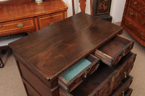 18th Century English Oak Jacobean Style Chest with 5 Drawers and Tear Drop Pulls. - Image 6