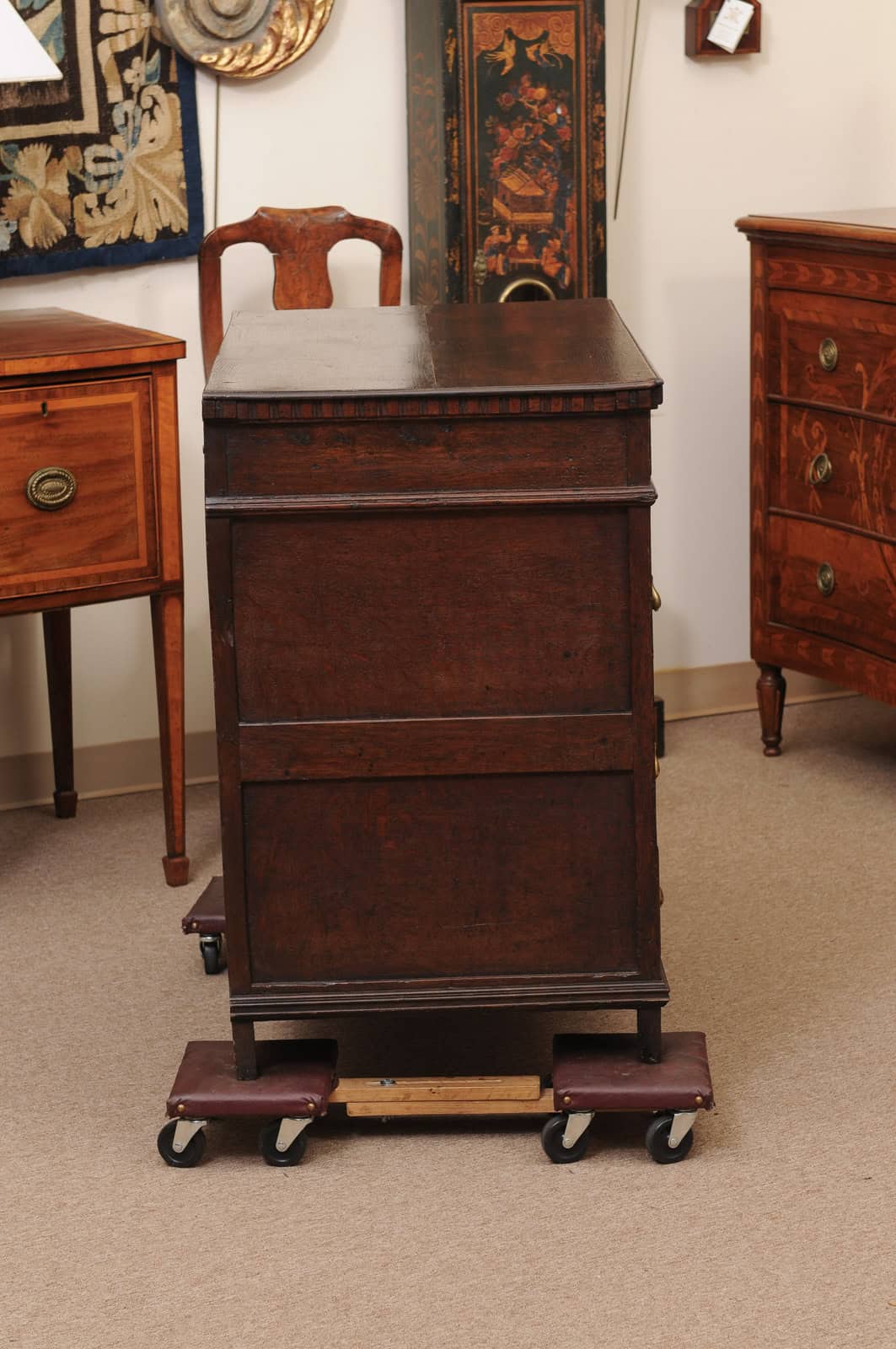 18th Century English Oak Jacobean Style Chest with 5 Drawers and Tear Drop Pulls. - Image 7