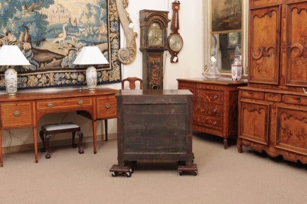 18th Century English Oak Jacobean Style Chest with 5 Drawers and Tear Drop Pulls. - Image 9