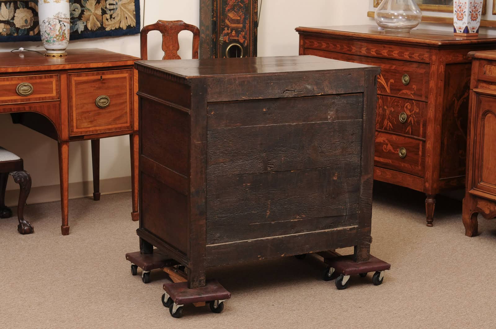 18th Century English Oak Jacobean Style Chest with 5 Drawers and Tear Drop Pulls. - Image 10
