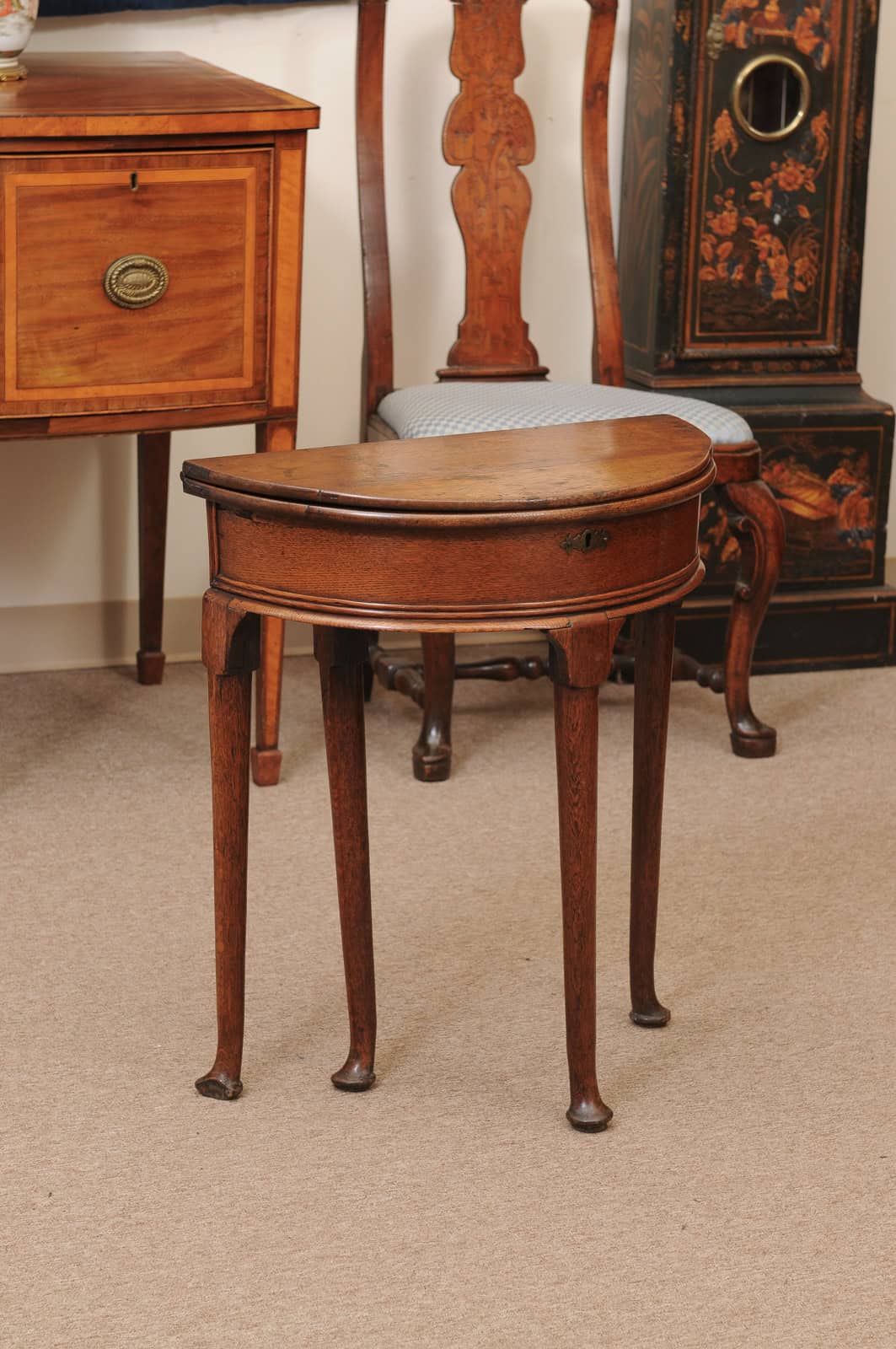 English Early 18th Century Petite Queen Anne Oak Demilune Game Table with Flip Top - Image 4