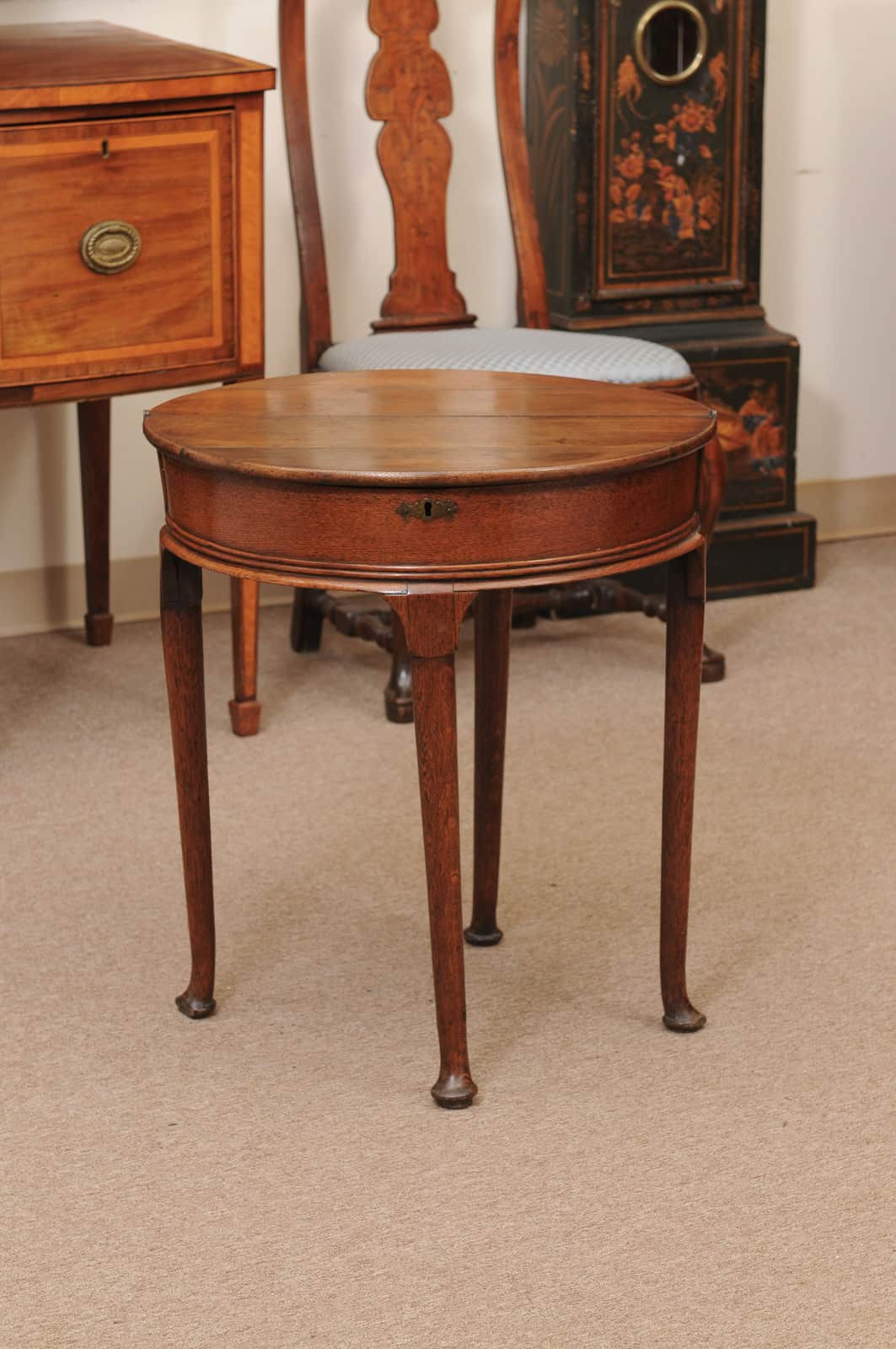 English Early 18th Century Petite Queen Anne Oak Demilune Game Table with Flip Top - Image 14