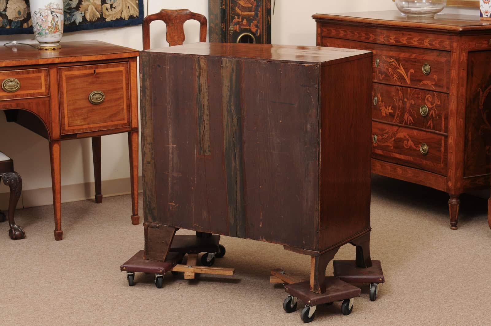 Small English 19th Century Bowfront Mahogany Chest with 3 Drawers and Bracket Feet - Image 8