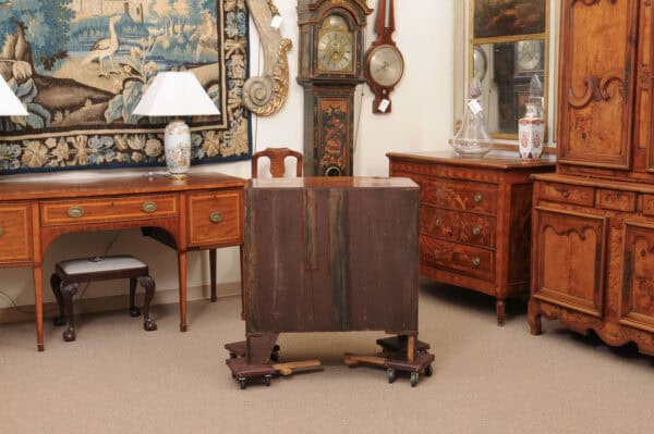 Small English 19th Century Bowfront Mahogany Chest with 3 Drawers and Bracket Feet - Image 9