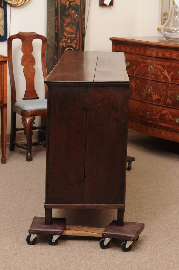 English 18th Century Oak Dresser Base with 2 Flanking Cabinets and 5 Drawers - Image 11