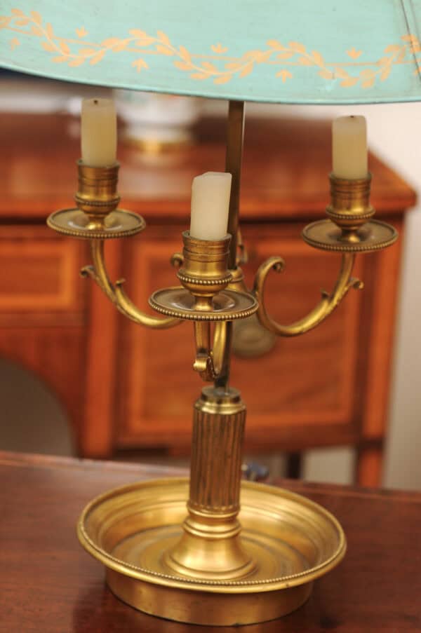 French Bouillotte Lamp in Bronze and Blue Tole Shade, 20th Century - Image 5
