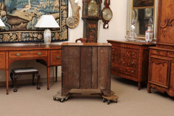 19th Century English Oak Chest with Straight Front, 5 Drawers and Splayed Legs - Image 9