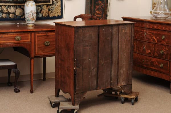 19th Century English Oak Chest with Straight Front, 5 Drawers and Splayed Legs - Image 10
