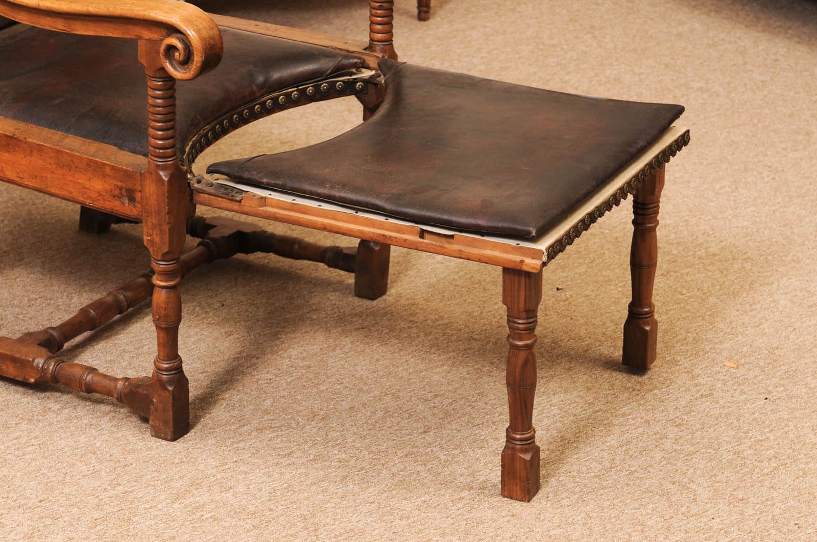 17th Century French Walnut Reclining Fauteuil in Leather with Fold Out Ottoman Option - Image 18