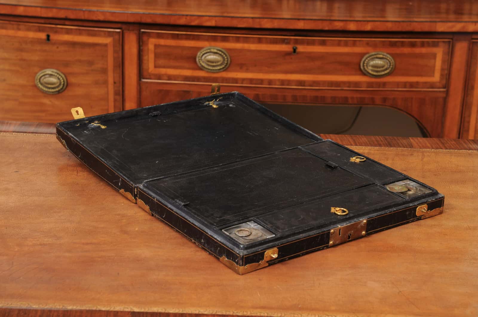 Early 18th Century French Louis XIV Leather & Bronze Dore Lap Desk ca. 1700 - Image 4