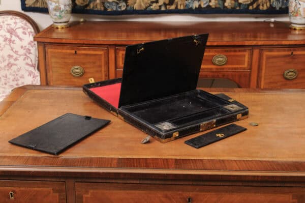 Early 18th Century French Louis XIV Leather & Bronze Dore Lap Desk ca. 1700 - Image 5