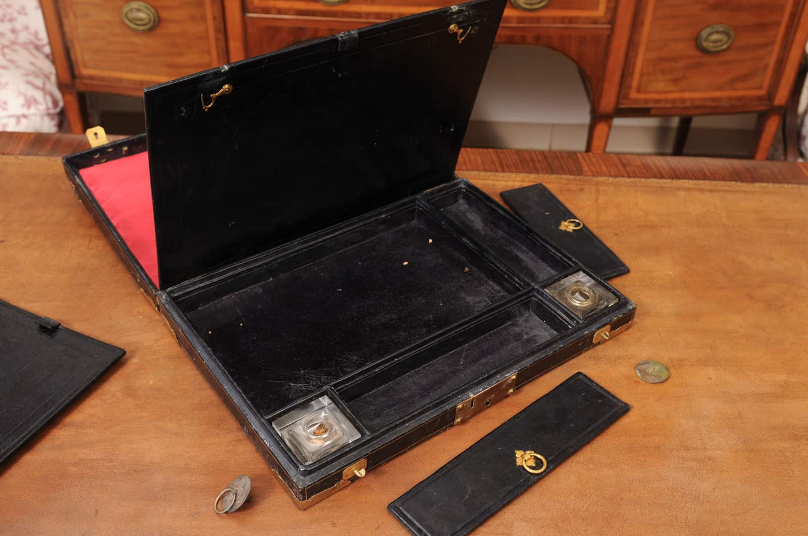 Early 18th Century French Louis XIV Leather & Bronze Dore Lap Desk ca. 1700 - Image 6
