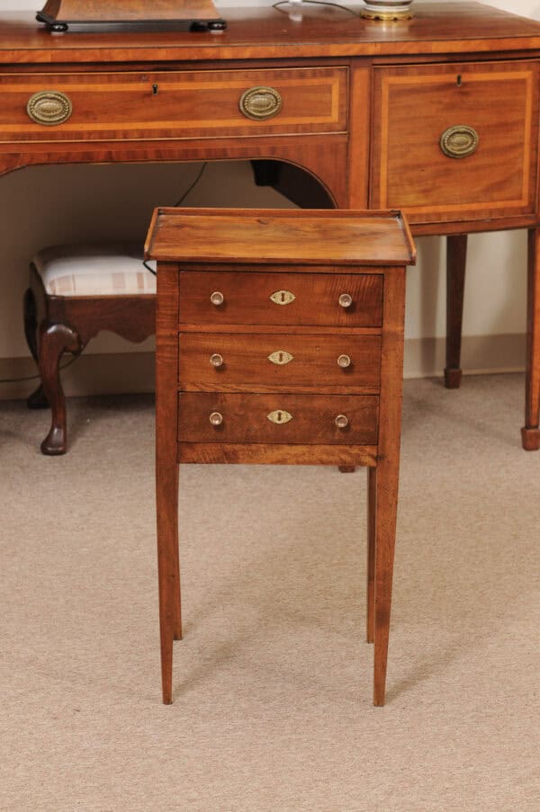 French Directoire Chevet ca. 1800 - Image 13
