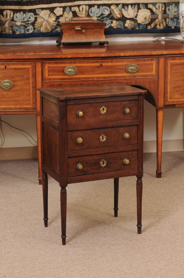 Directoire Walnut Chiffonier / Bedside Table, French Late 18th Century - Image 3