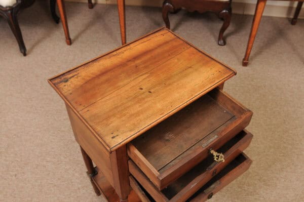 18th Century French Walnut Chiffonier / Bedside Table with 3 Drawers - Image 6