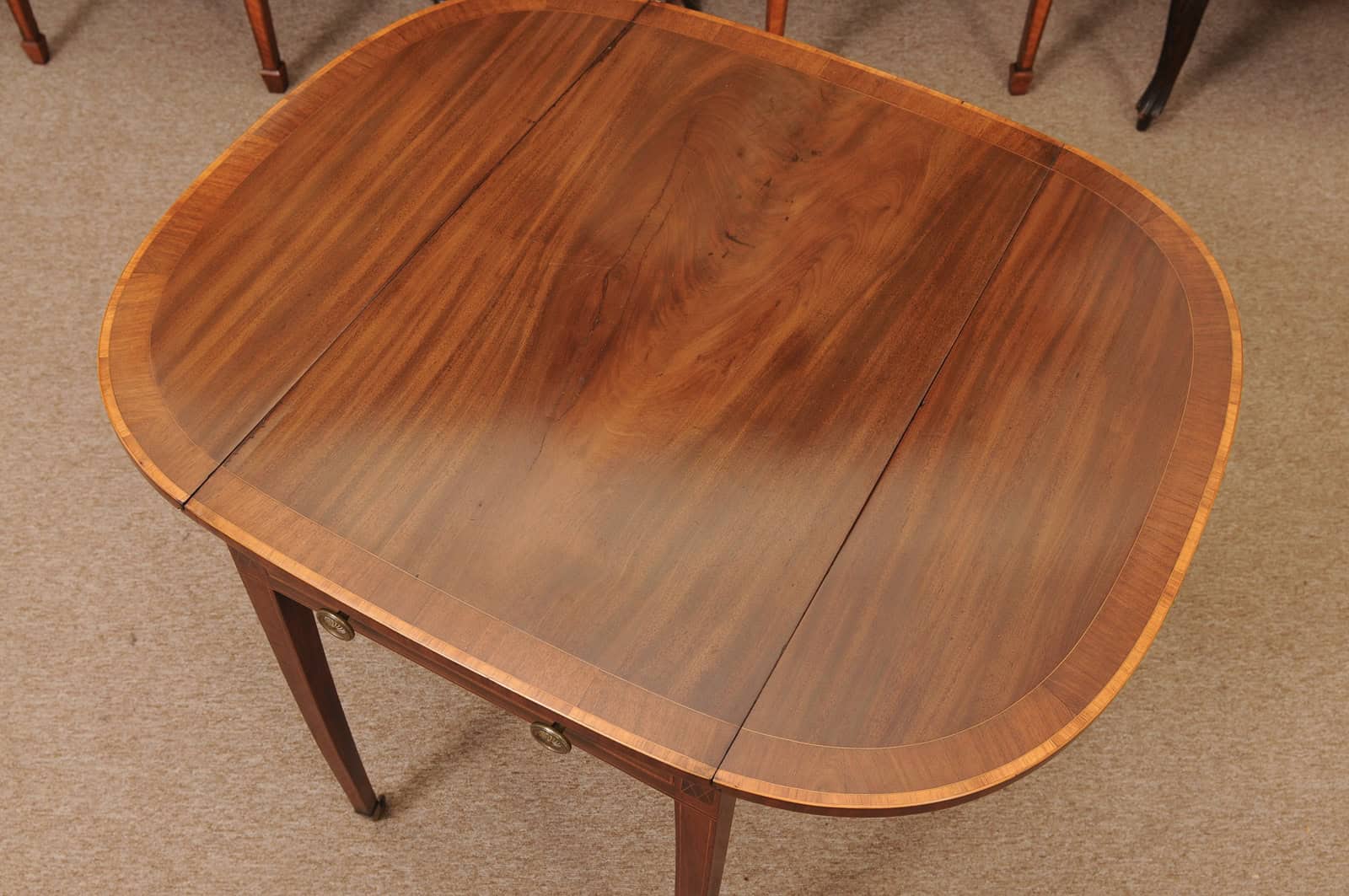English George III Pembroke Table with Crossbanding and String Inlay - Image 11