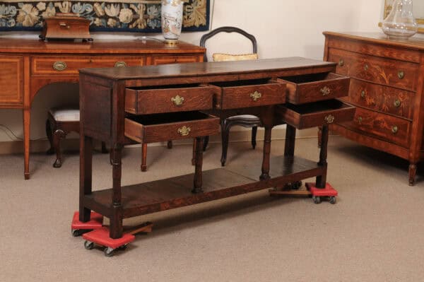 Late 18th Century English Oak Dresser Base with 5 Drawers, Arched Detail and Pot Board Below - Image 4