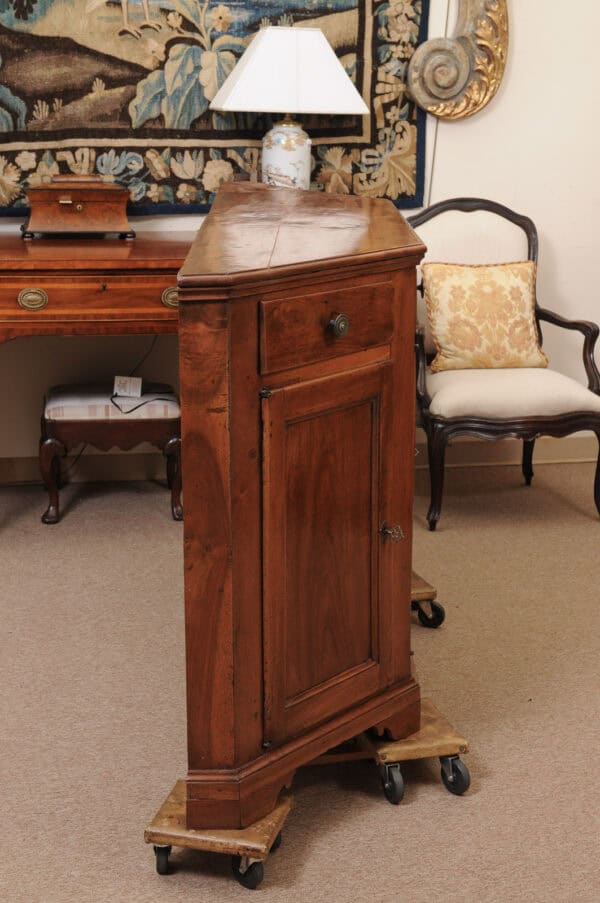 Italian Scantonata Walnut Credenza  with 4 Paneled doors , 19th Century - Image 7