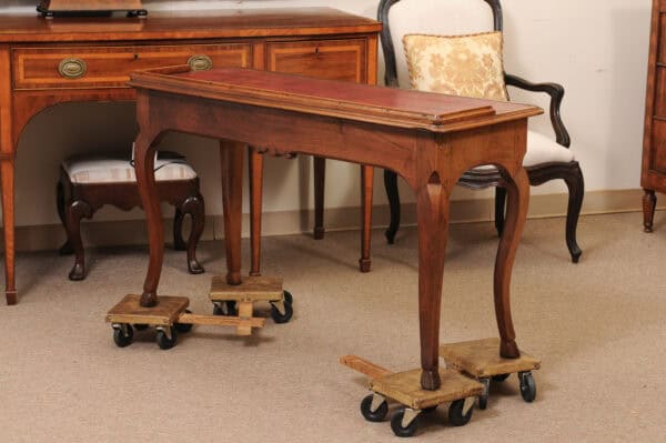 18th Century French Louis XV Walnut Writing Table with Leather Top - Image 9