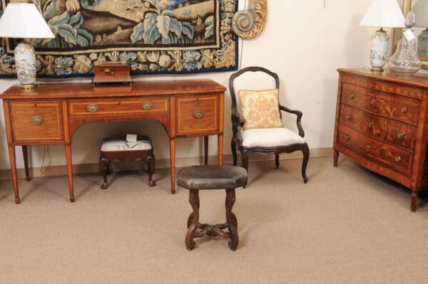 17th Century Italian Baroque Bench in Walnut - Image 8