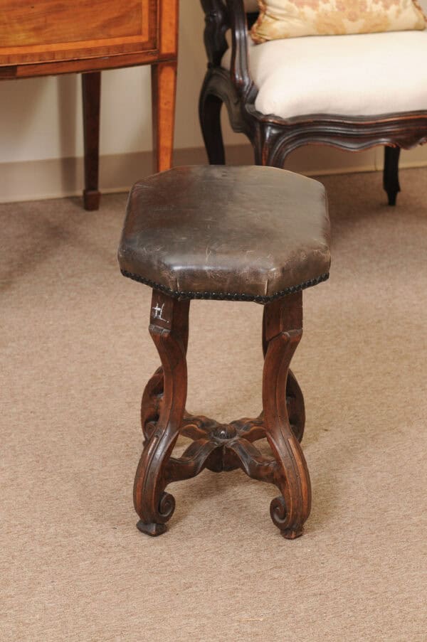 17th Century Italian Baroque Bench in Walnut - Image 10