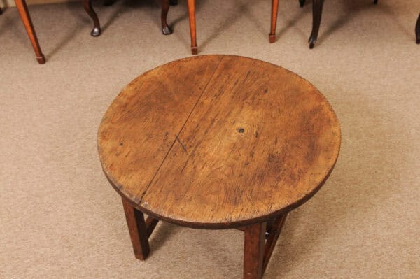 Low 19th Century Continental Elm Milking Table - Image 14