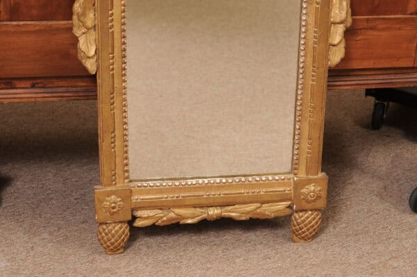 18th Century French Louis XVI Giltwood Mirror - Image 5