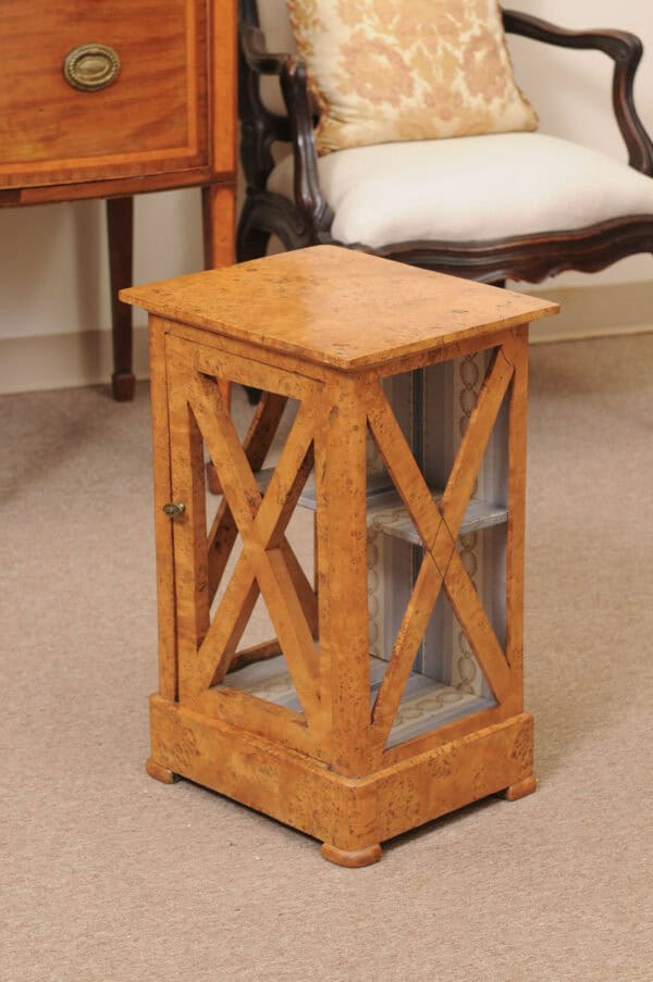 19th Century French Charles X Burled Elm Bedside Cabinet - Image 10