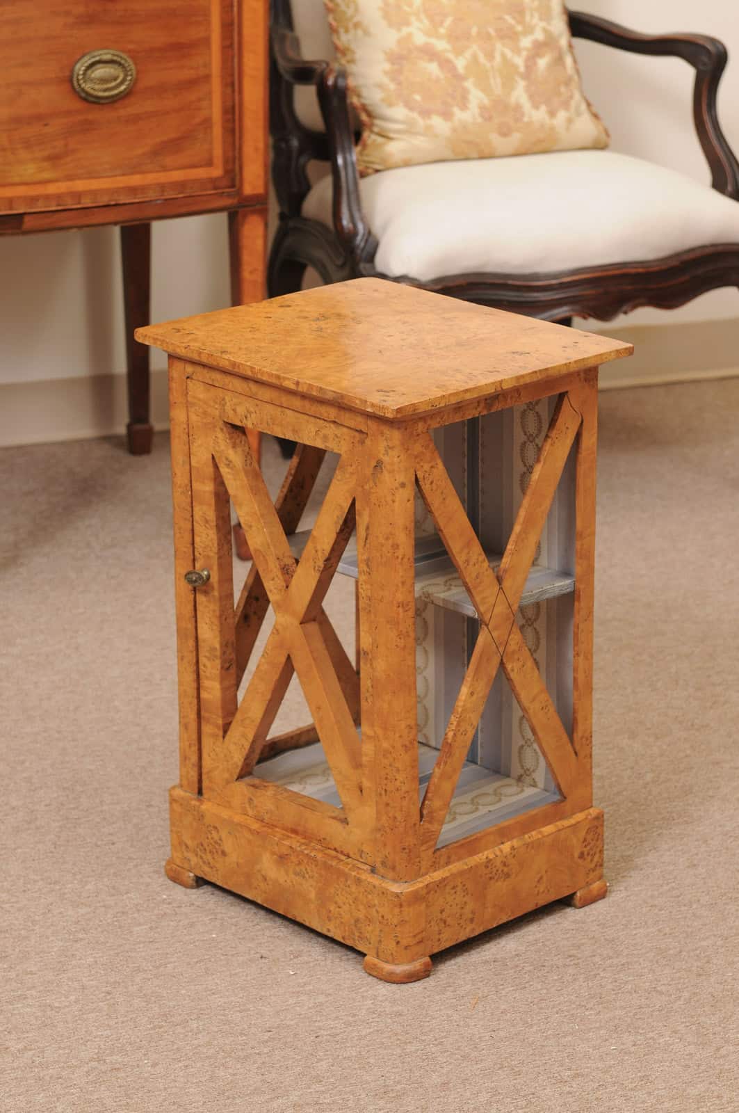 19th Century French Charles X Burled Elm Bedside Cabinet - Image 10