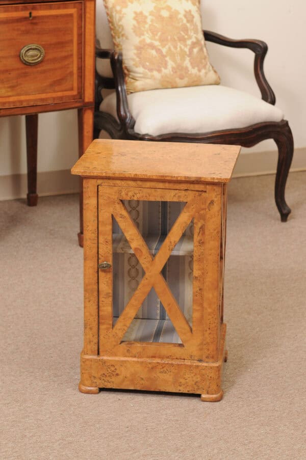 19th Century French Charles X Burled Elm Bedside Cabinet - Image 11