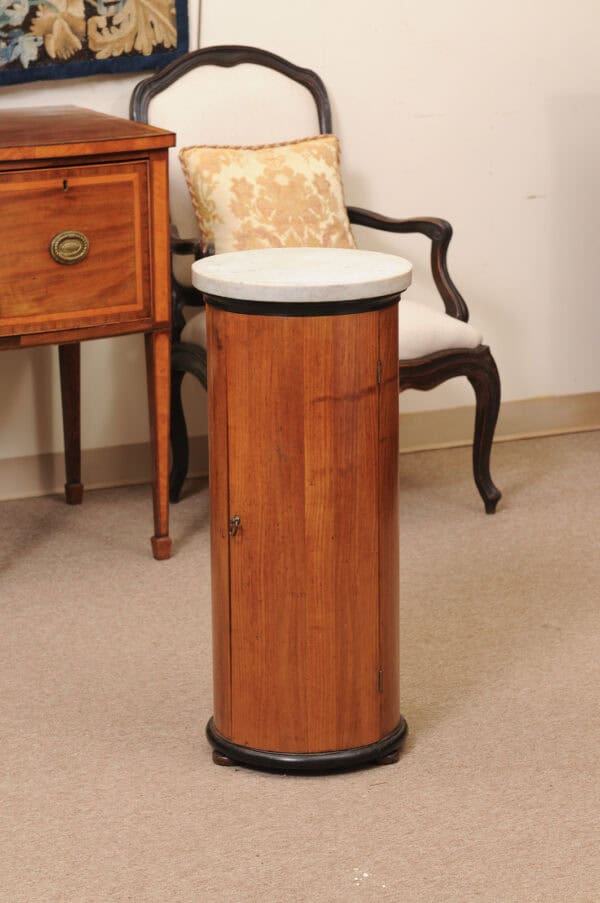 19th Century Italian Round Bedside Cabinet with Marble Top - Image 3