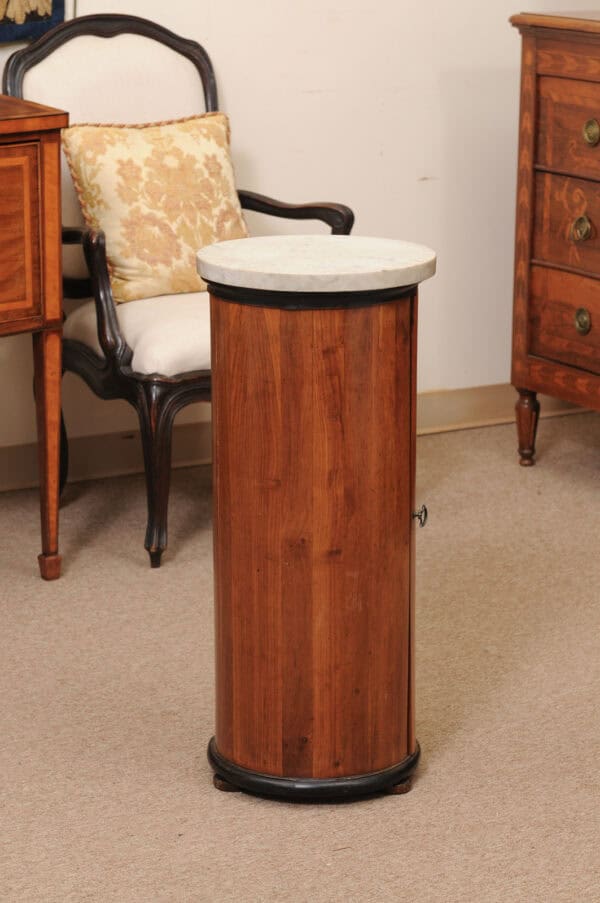19th Century Italian Round Bedside Cabinet with Marble Top - Image 7