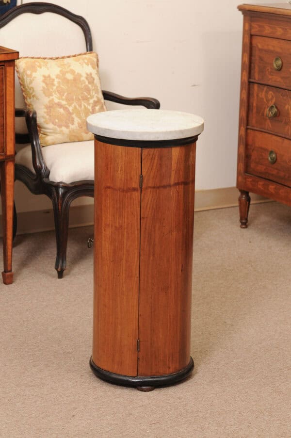 19th Century Italian Round Bedside Cabinet with Marble Top - Image 10