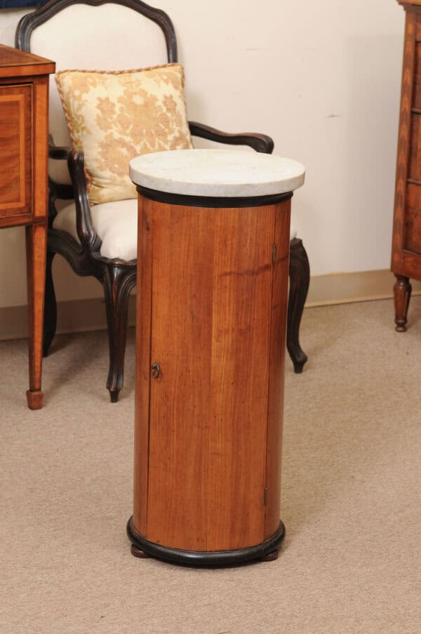 19th Century Italian Round Bedside Cabinet with Marble Top - Image 11