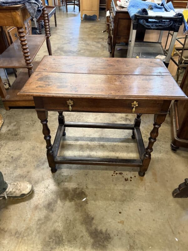 English 18th Century Oak Side Table with Drawer, Turned Legs and Box Stretcher