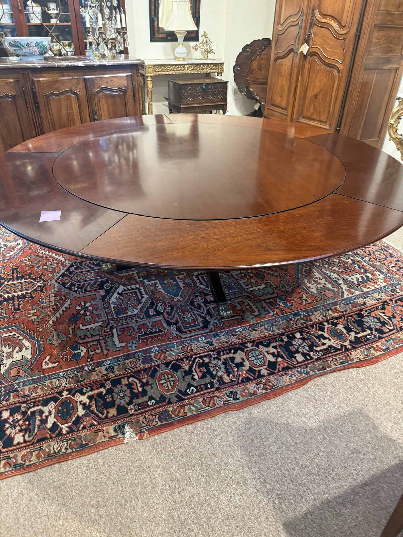 William Tillman Mahogany Round Pedestal Dining Table with Leaves, England, 20th Century