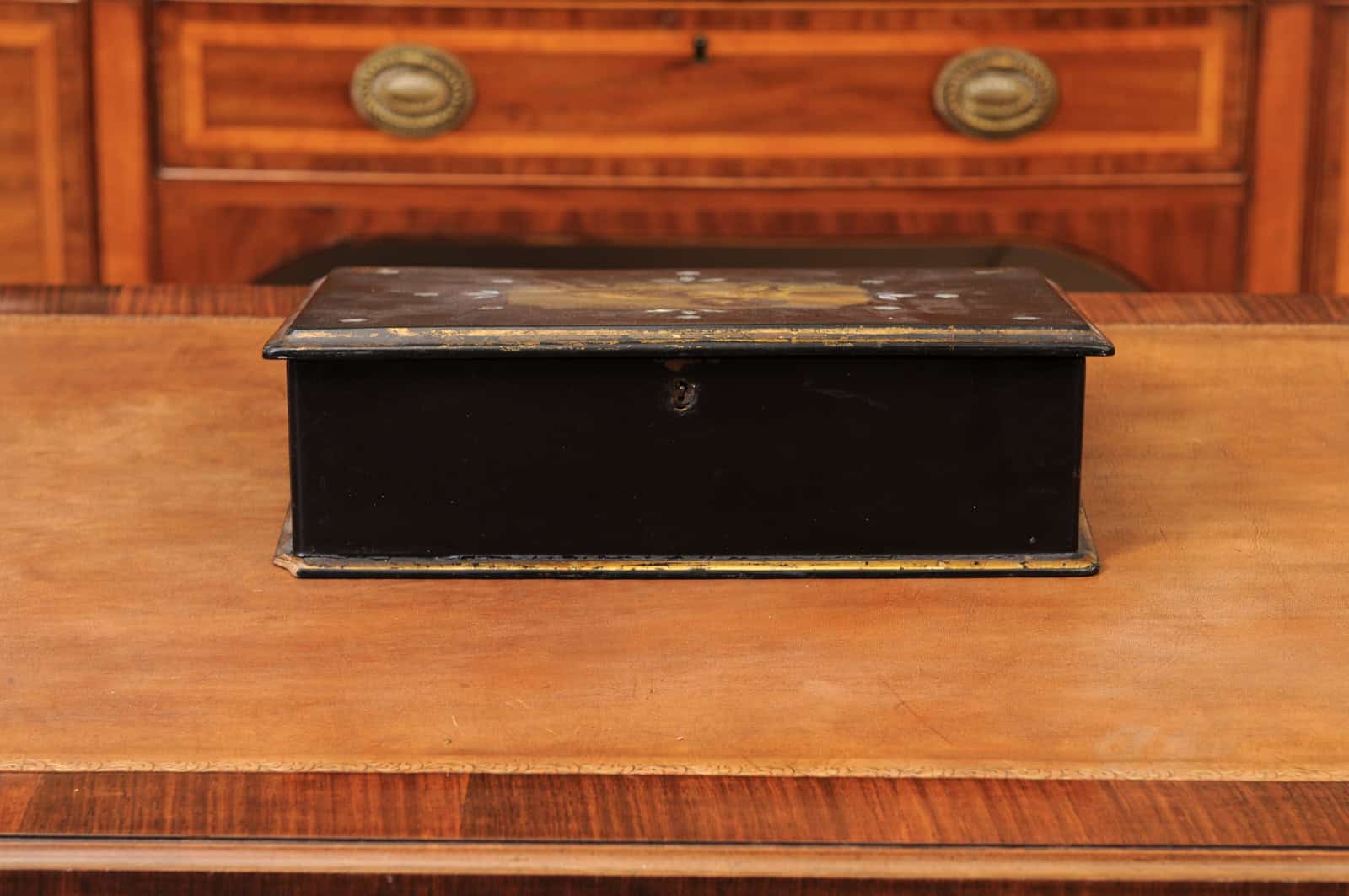Paper Mache Black Painted Lapdesk with Dog scene and Mother of Pear Detail - Image 9