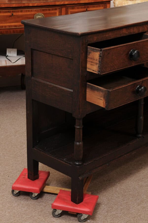 English Early 19th Century Oak Dresser Base / Server Featuring 5 Drawers with Wooden Knobs, Arched Frieze and Pot Board Below - Image 5