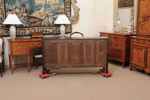 English Early 19th Century Oak Dresser Base / Server Featuring 5 Drawers with Wooden Knobs, Arched Frieze and Pot Board Below - Image 9