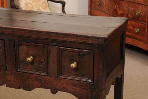 English 18th Century Oak Jacobean Style Dresser Base with Server with 3 Drawers, Shaped Apron and Turned Legs - Image 14