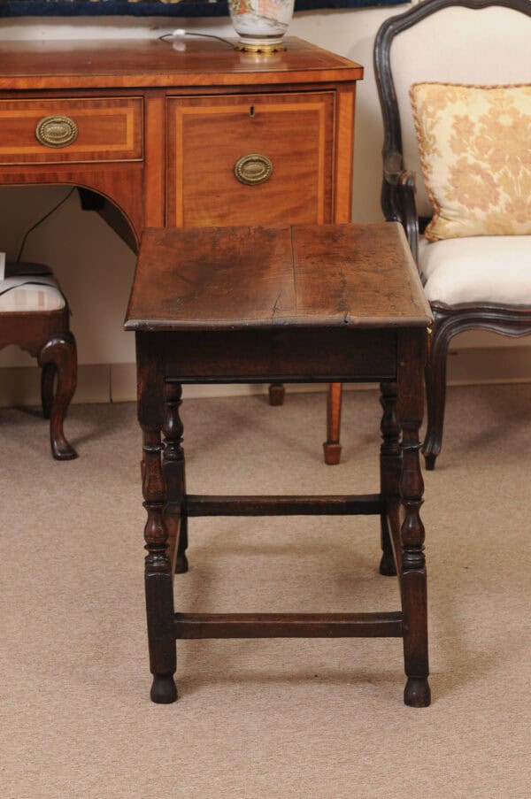 18th Century English Oak Side Table with Drawer, Tear Drop Pulls, Turned Legs and Box Stretcher - Image 7