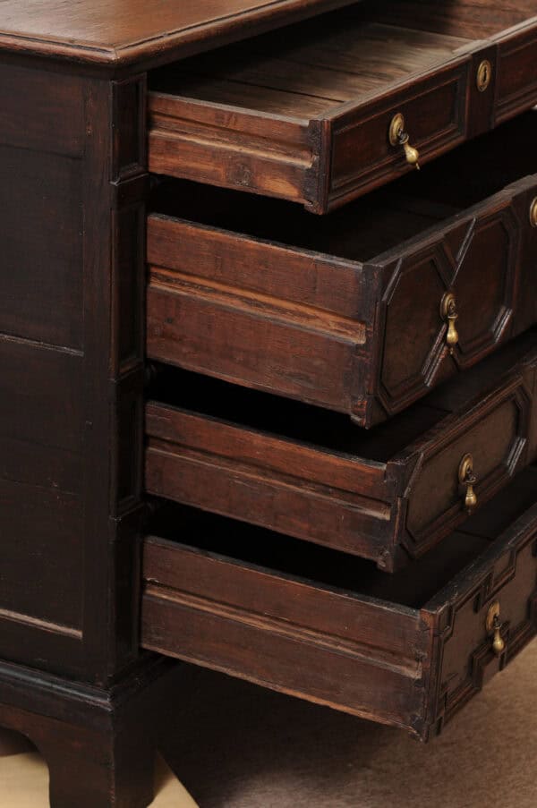 18th Century Jacobean Style Oak Chest with Bobbin Moulding, 4 Drawers and Bracket Feet - Image 5