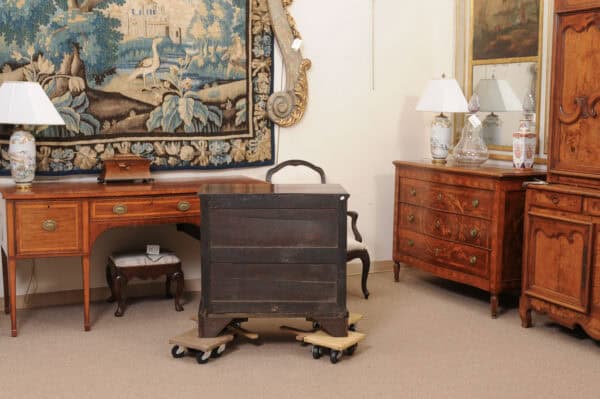18th Century Jacobean Style Oak Chest with Bobbin Moulding, 4 Drawers and Bracket Feet - Image 10