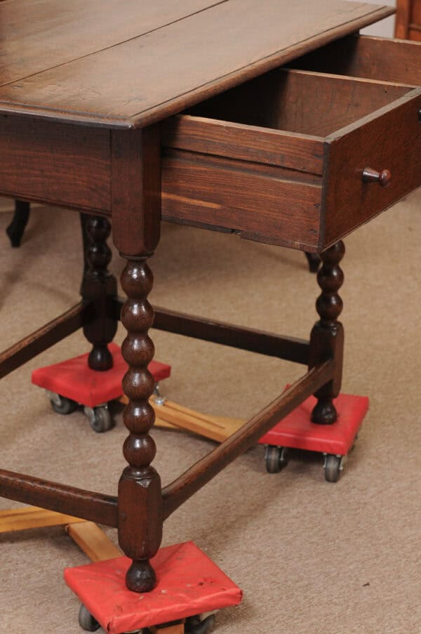 English 18th Century Oak Side Table with Bobbin Turned Legs - Image 5