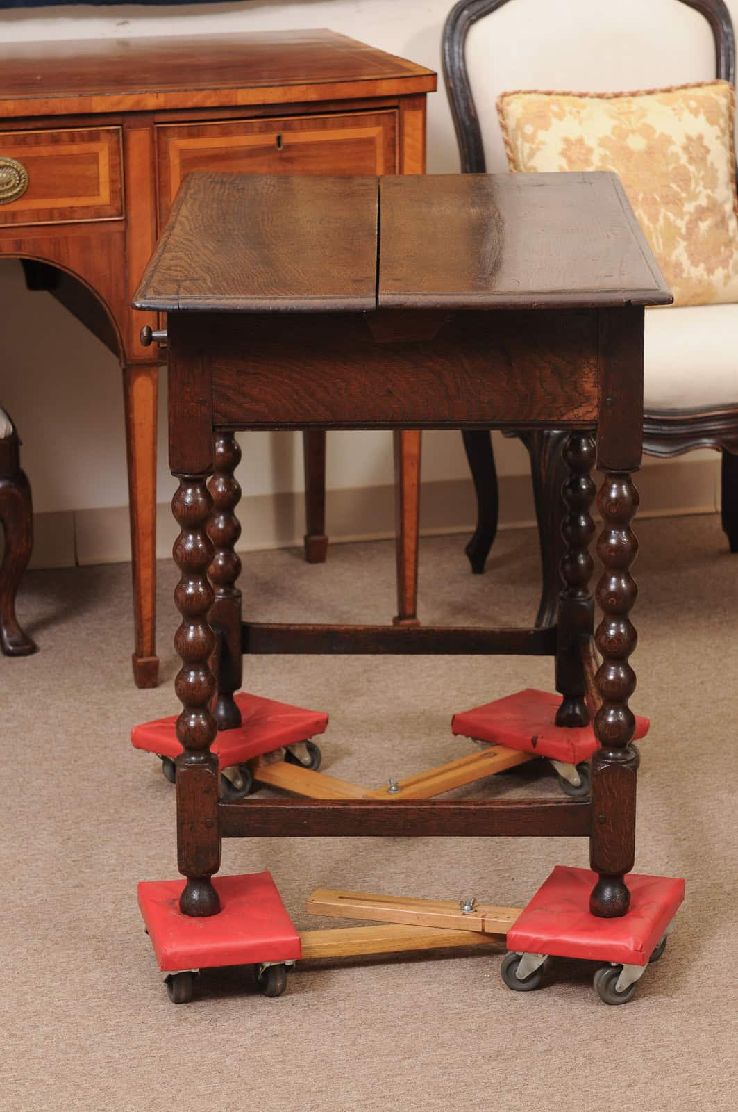 English 18th Century Oak Side Table with Bobbin Turned Legs - Image 11