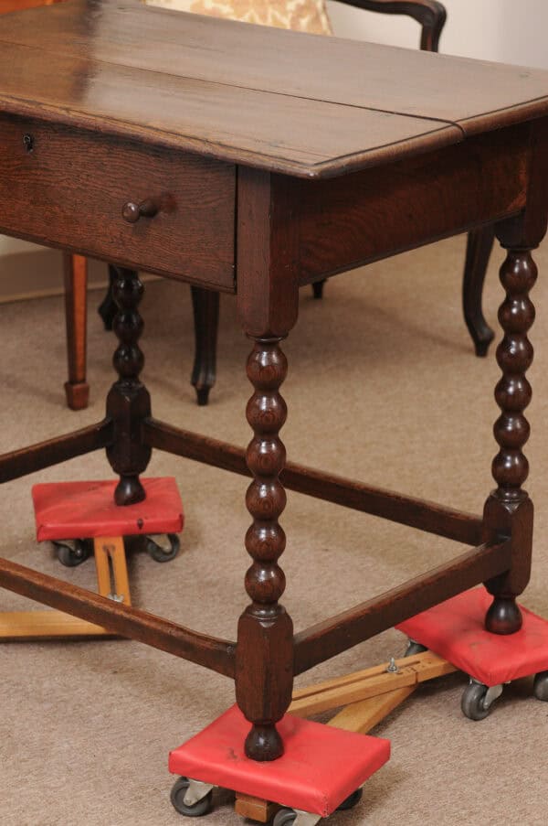 English 18th Century Oak Side Table with Bobbin Turned Legs - Image 13