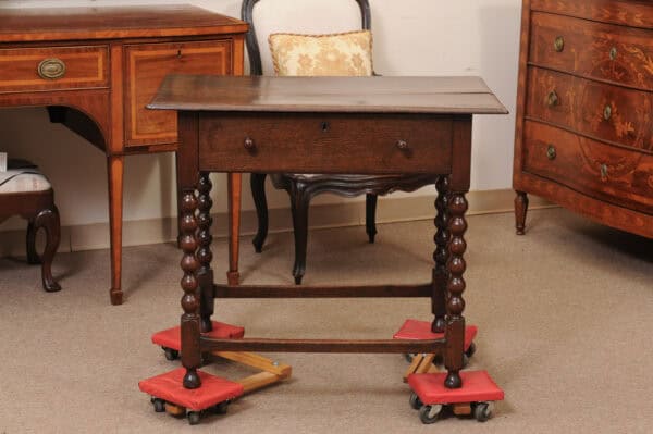 English 18th Century Oak Side Table with Bobbin Turned Legs - Image 14