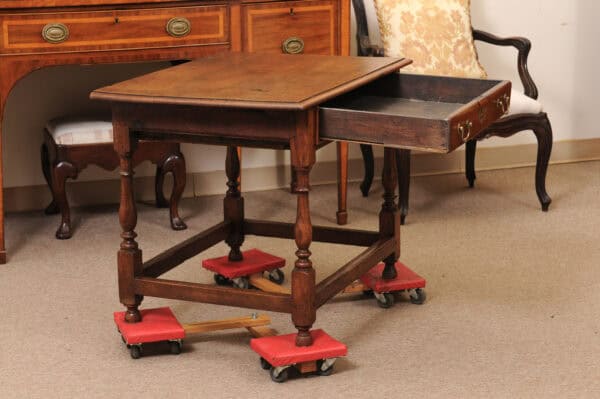 English 18th Century Side Table in Oak with Drawer, Bail Pulls, Turned Legs and Box Stretcher - Image 4
