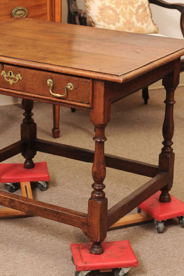English 18th Century Side Table in Oak with Drawer, Bail Pulls, Turned Legs and Box Stretcher - Image 13